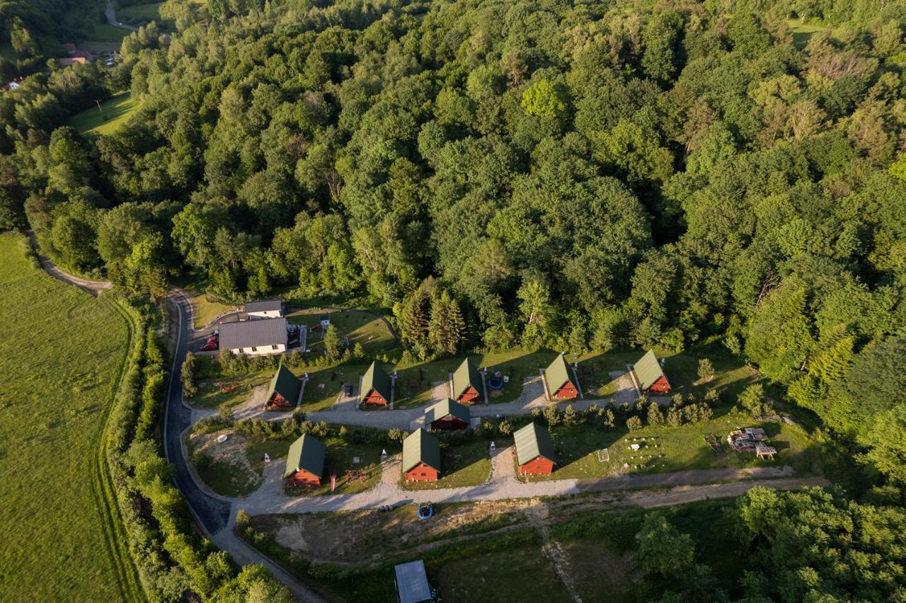 Uweronci Hotel Ustrzyki Dolne Exterior photo